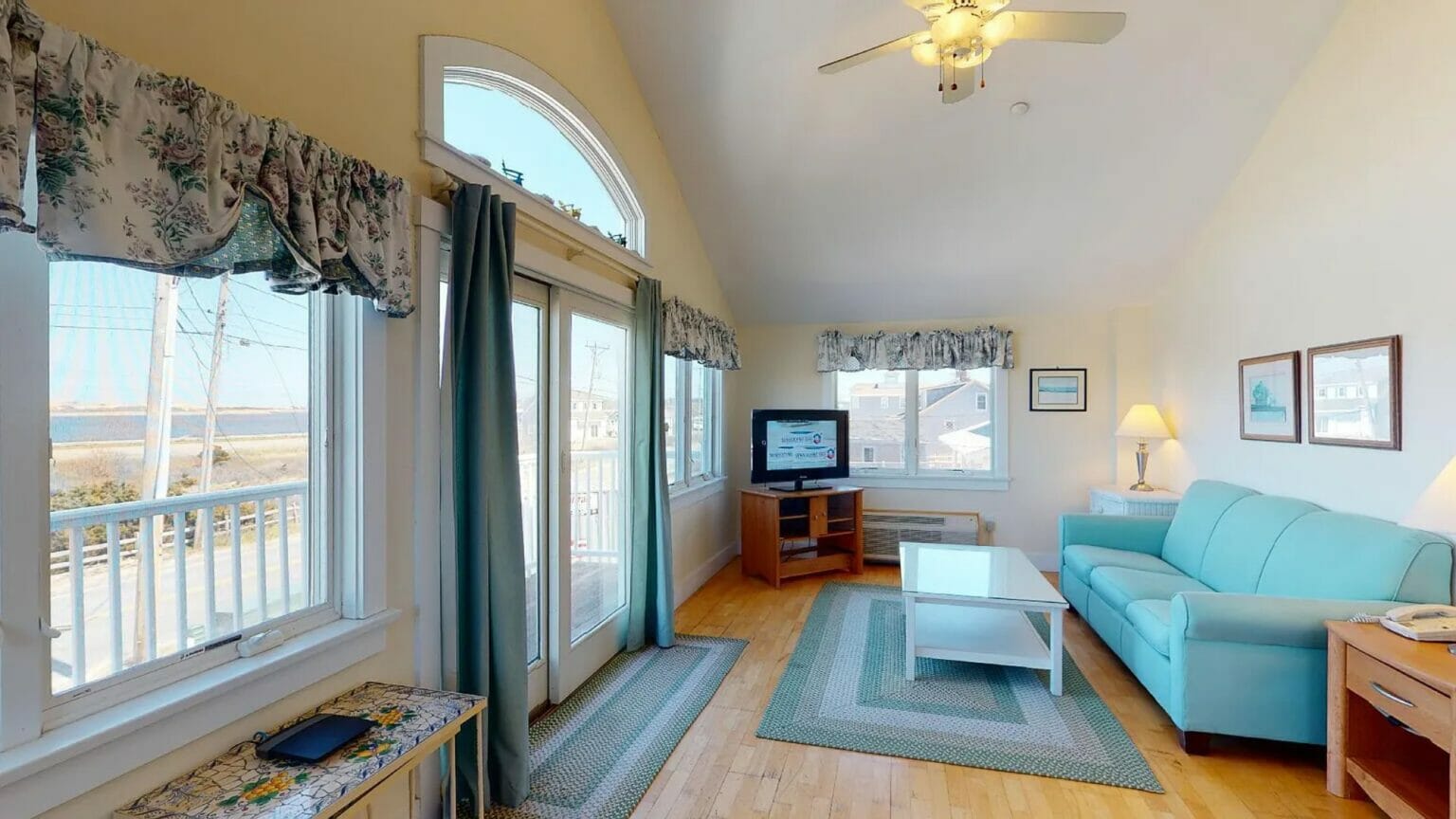 Rates Crows Nest Resort